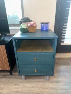 Side/end table