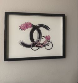 *LIKE NEW Chanel picture decor
