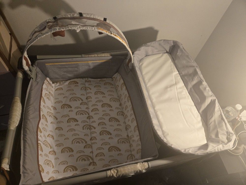 Graco Pack ‘n Play Anywhere Dreamer Infant Playard, Marlo, Unisex