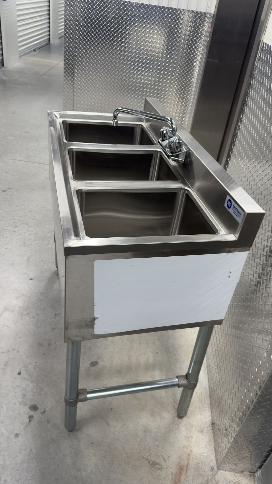 GRIDMANN 3 compartment SINK Restaurant Equipment