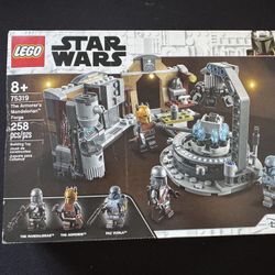 Lego Star Wars The Armorer's Mandalorian Forge 75319