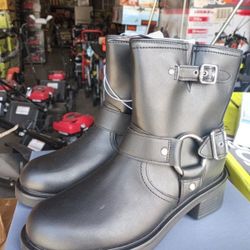 Universal Thread.  Connor Ankle Boots  Memory Foam.  Color Black. 