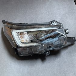 Passenger Side LED Headlights 2020-2022 Subaru Legacy Outback Headlamps  Assembly 
