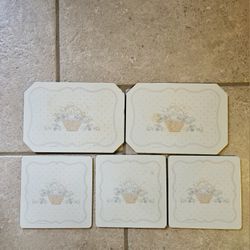 Vintage Hallmark Cards Insulated Hot Mats Flowers In A Basket Design Set Of 5 See Pictures Shows Signs Of Wear