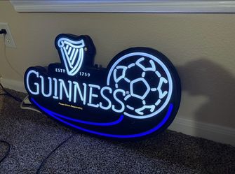 GUINNESS SOCCER NEON LIGHT