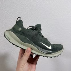 Nike infinity run green