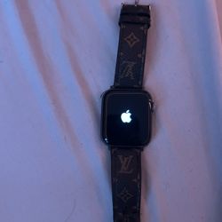 Apple Watch Series 4 Nike 