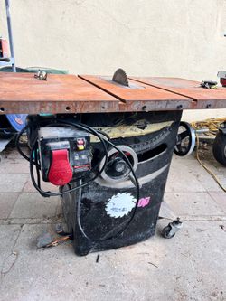 Sawstop 10” professional cabinet saw