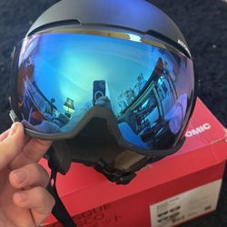 ATOMIC ski helmet (medium )