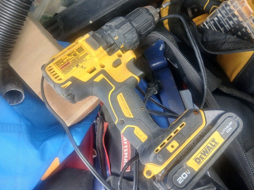 Dewalt Tools Batteries And Accessories