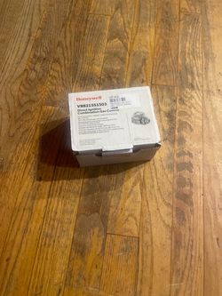 Honeywell VR8215S1503 Direct Ignition Combination Gas Control