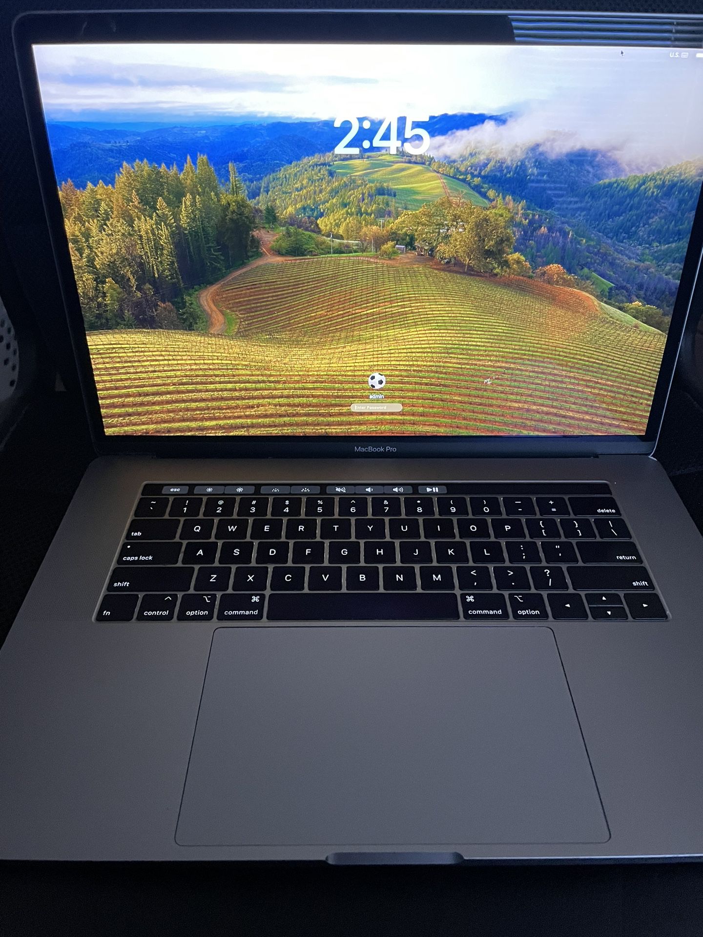 MacBook Pro 2019 (15.4-inch) i9 (Please Read Description)