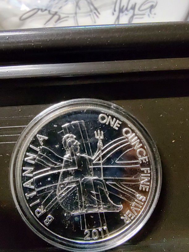 2011 Britannia One Ounce Silver Coin