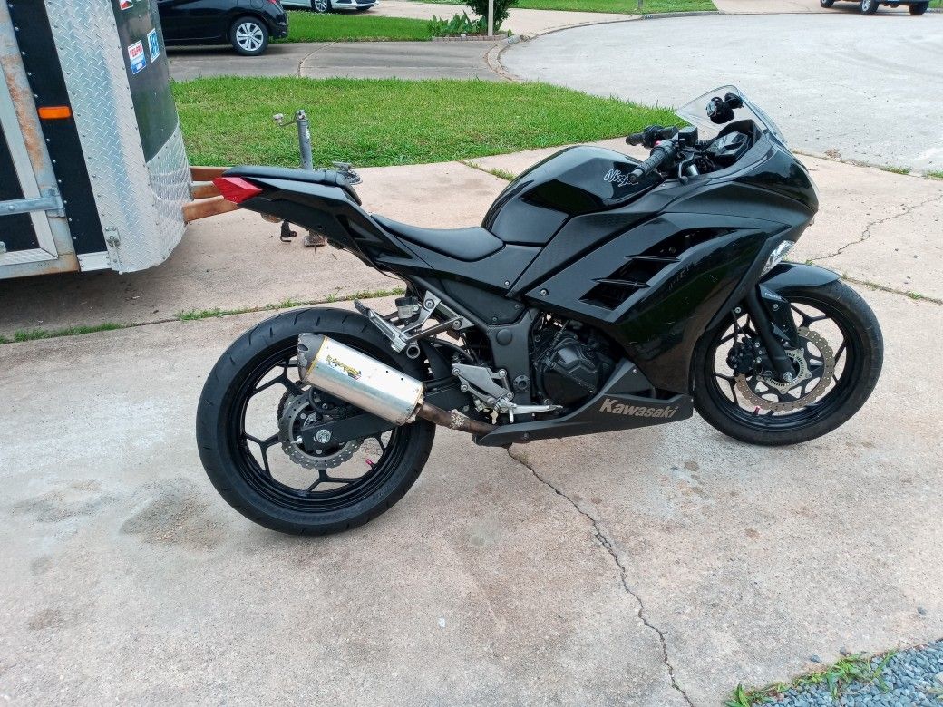 2014 Kawasaki Ninja 300