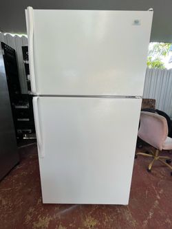 White Roper Refrigerator
