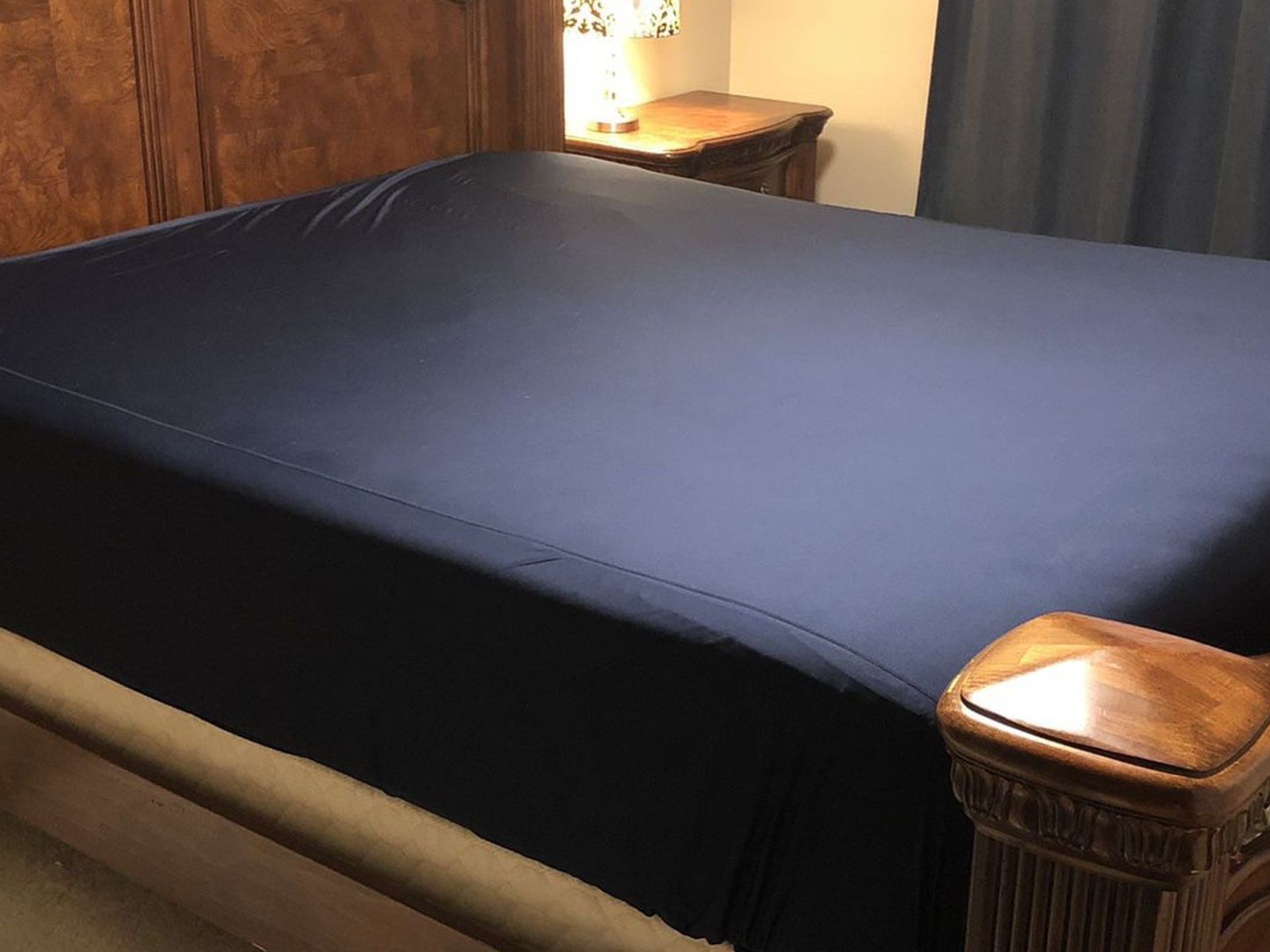 Cali King Bedroom Set (Pending Pickup)