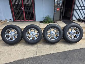 20" FUEL rims w- used 37" Nitto tires