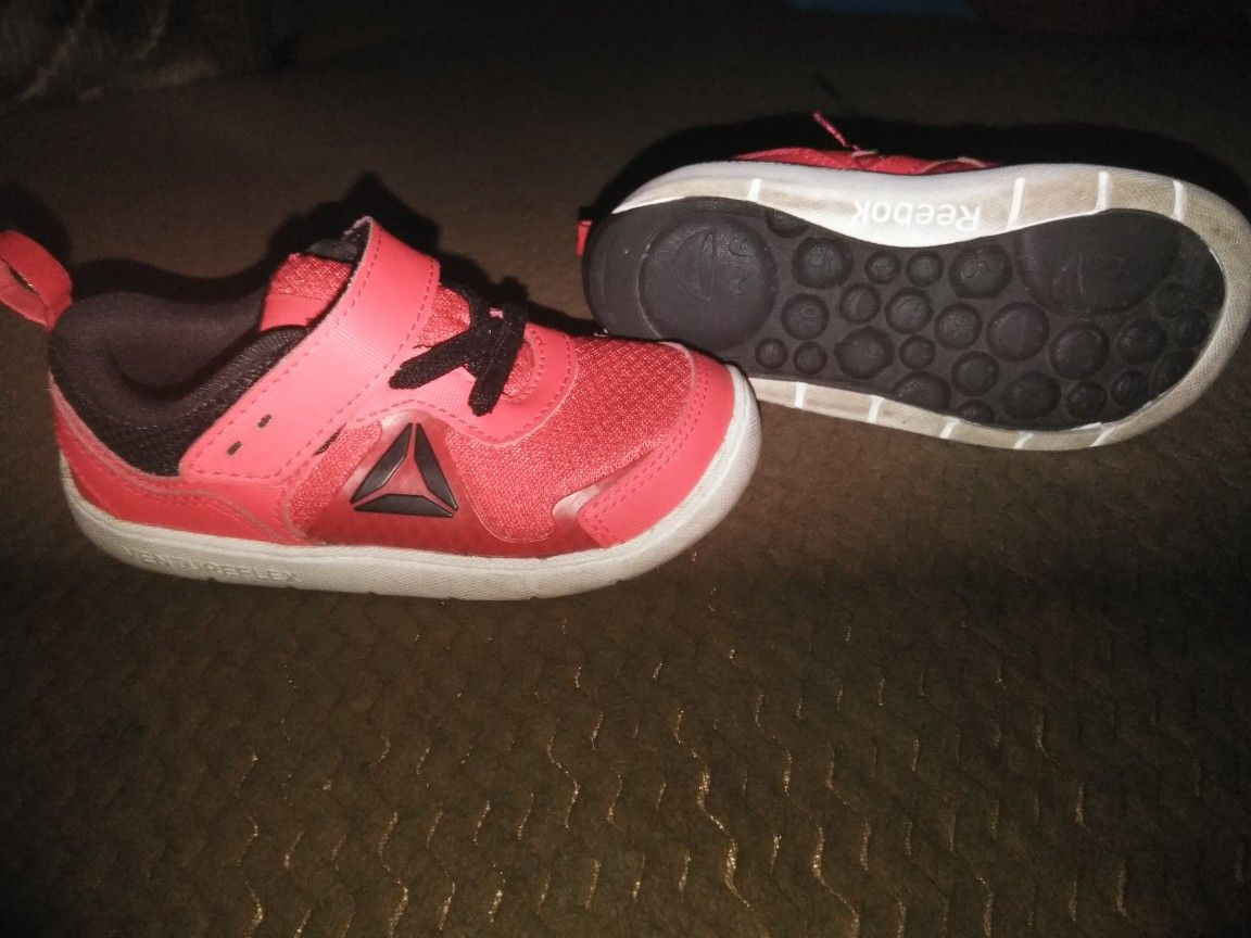 7c Reebok toddler shoes