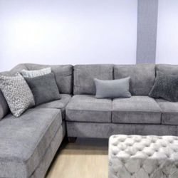 New 2 Piece Gray Upholstery Sectional Sofa Set with Accent Pillows