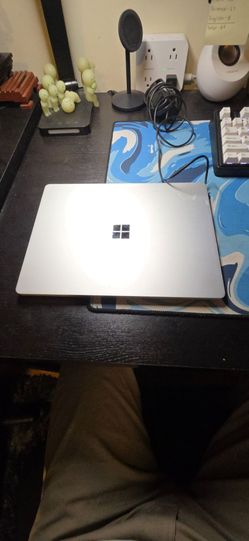 Surface Go 2 Laptop