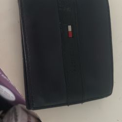 tommy hilfiger wallet