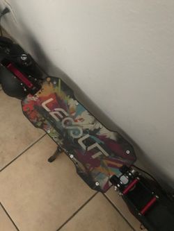 LEOOUT SCOOTER LIKE NEW CONDITION