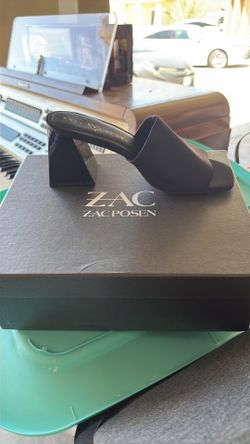 Shoe