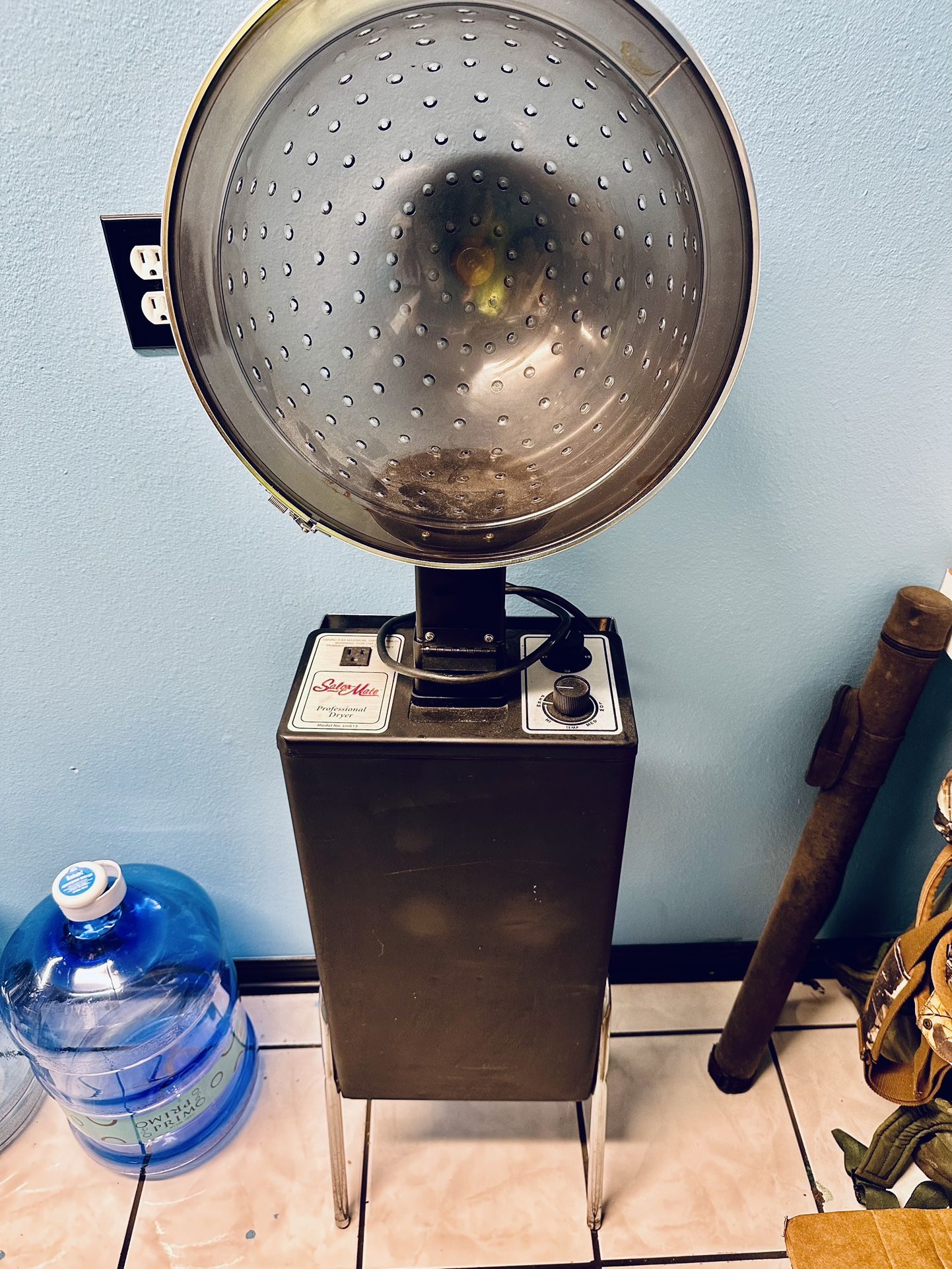 GUC Salon Mate professional, hooded dryer