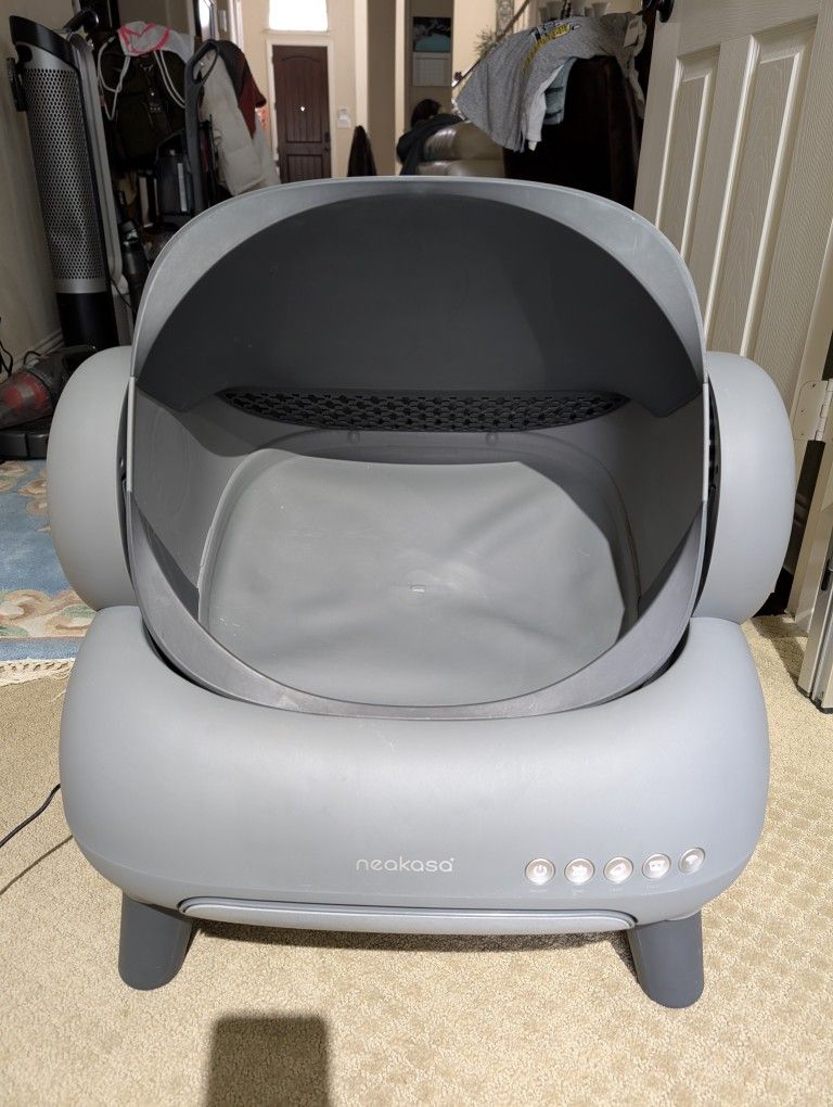 Neakasa M1 Open-Top Self-Cleaning Litter Box (PENDING FOR PICKUP)