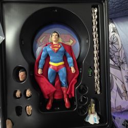 Mezco SUPERMAN 