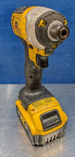 DeWalt  DCF885 Impact Driver
