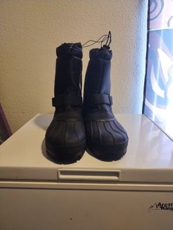 Man Snow Boots