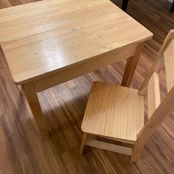 Melissa And Dough: 3 Pc Wooden Chair Set