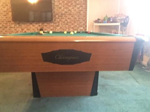 chicagoan pool table