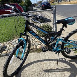 Huffy 26 trail runner cheap women's mountain bike black