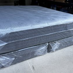 BRAND NEW California king 