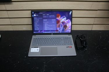HP 15-fc0025dx 15.6" HD Touch Laptop 8GB Ram 512GB SSD AMD Ryzen 5 7520U  Windows 11