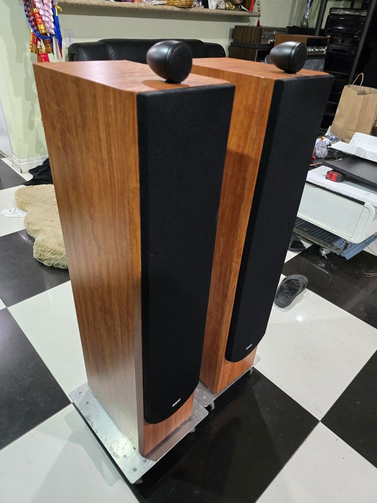 B&W P6 Speakers Beautiful British Hifi Bowers & Wilkins Mint. Excellent condition perfect working amazing sound will test before you buy.