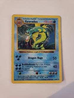 Gyarados Base Set Showdowless , Damaged 
