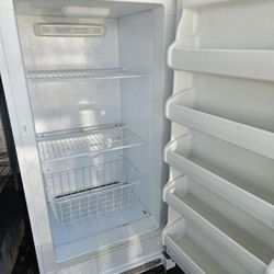  Freezer