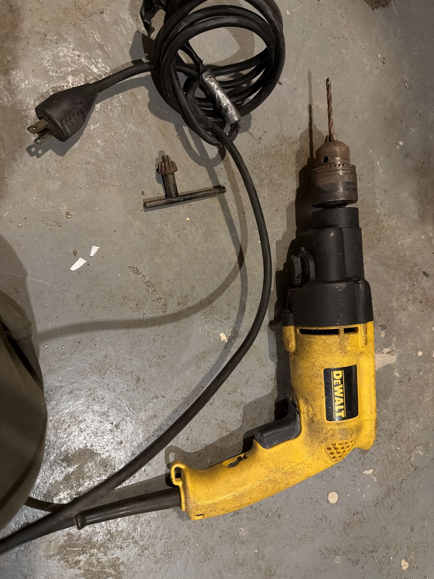 DeWalt DW505 1/2” VSR Hammer Drill with Chuck Key