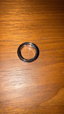 Black Oura ring size 8 Gen 4 in fantastic condition