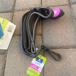 Brand New Top Paw Reflective Leash 