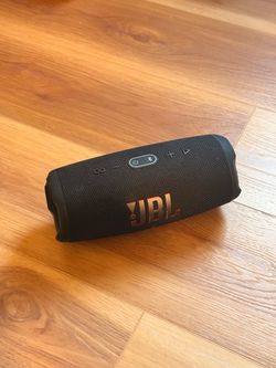JBL Charge 5
