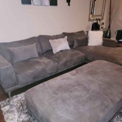 Gray 2 Piece Sectional 
