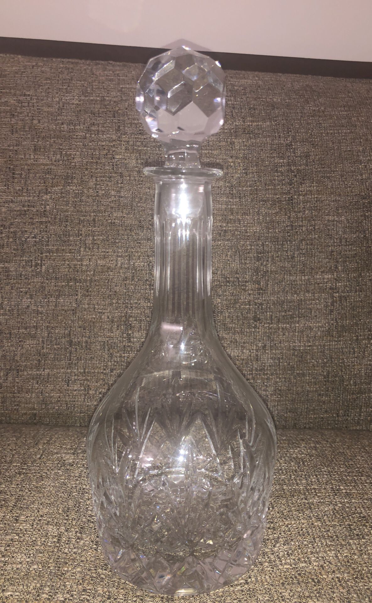 One bottle Crystal Bar for Whiskey 🥃 🍷 Liquor Decanter with Stopper. Please see all the pictures and read the description