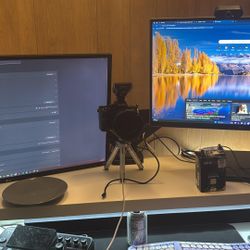 Dos Monitores, Brazos Y Web Cam