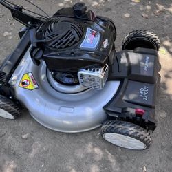 Murray 22 in. 140 cc Briggs & Stratton Walk Behind Gas Self-Propelled Lawn Mower with Front Wheel Drive sample unit