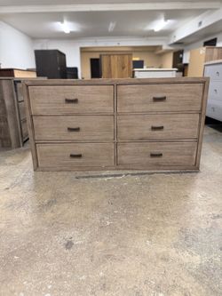 Light Gray 6 Drawer Dresser