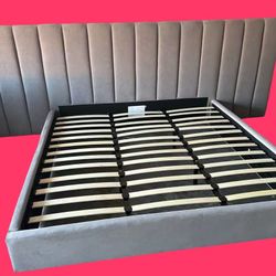 Floor Model King Bedframe 